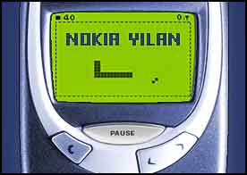 2000'li yıllara gidip Nokia'nın efsanevi telefonunda efsanevi yılan oyununu oynamaya ne dersin :)